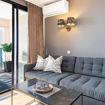 Cozy In With Kitchenette Apartman *